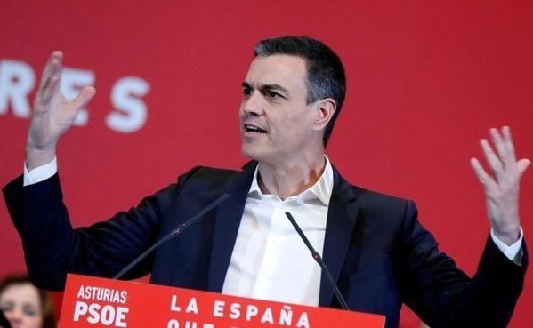 El «no a la guerra» de Sánchez dispara sus seguidores en redes